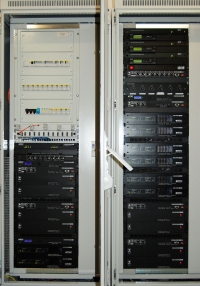 ITEC-NET System- und Verstärkerzentrale im Technikbereich der Stadthallenregie